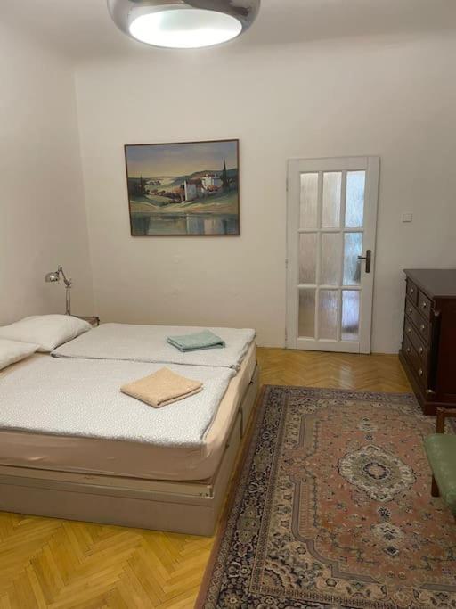 Apartamento Old Town Herberghaus, 250M To Charles Bridge Praga Exterior foto