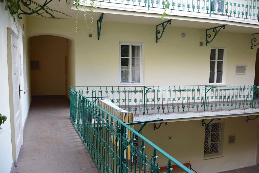 Apartamento Old Town Herberghaus, 250M To Charles Bridge Praga Exterior foto