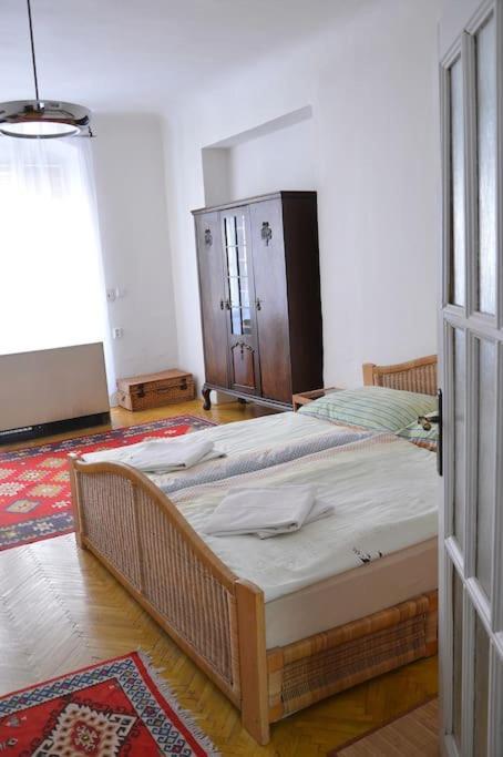 Apartamento Old Town Herberghaus, 250M To Charles Bridge Praga Exterior foto