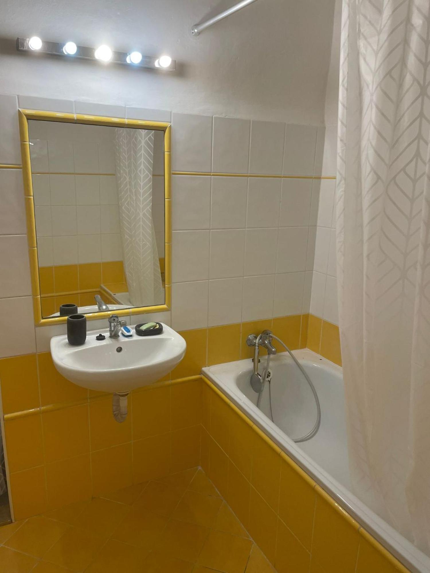Apartamento Old Town Herberghaus, 250M To Charles Bridge Praga Exterior foto