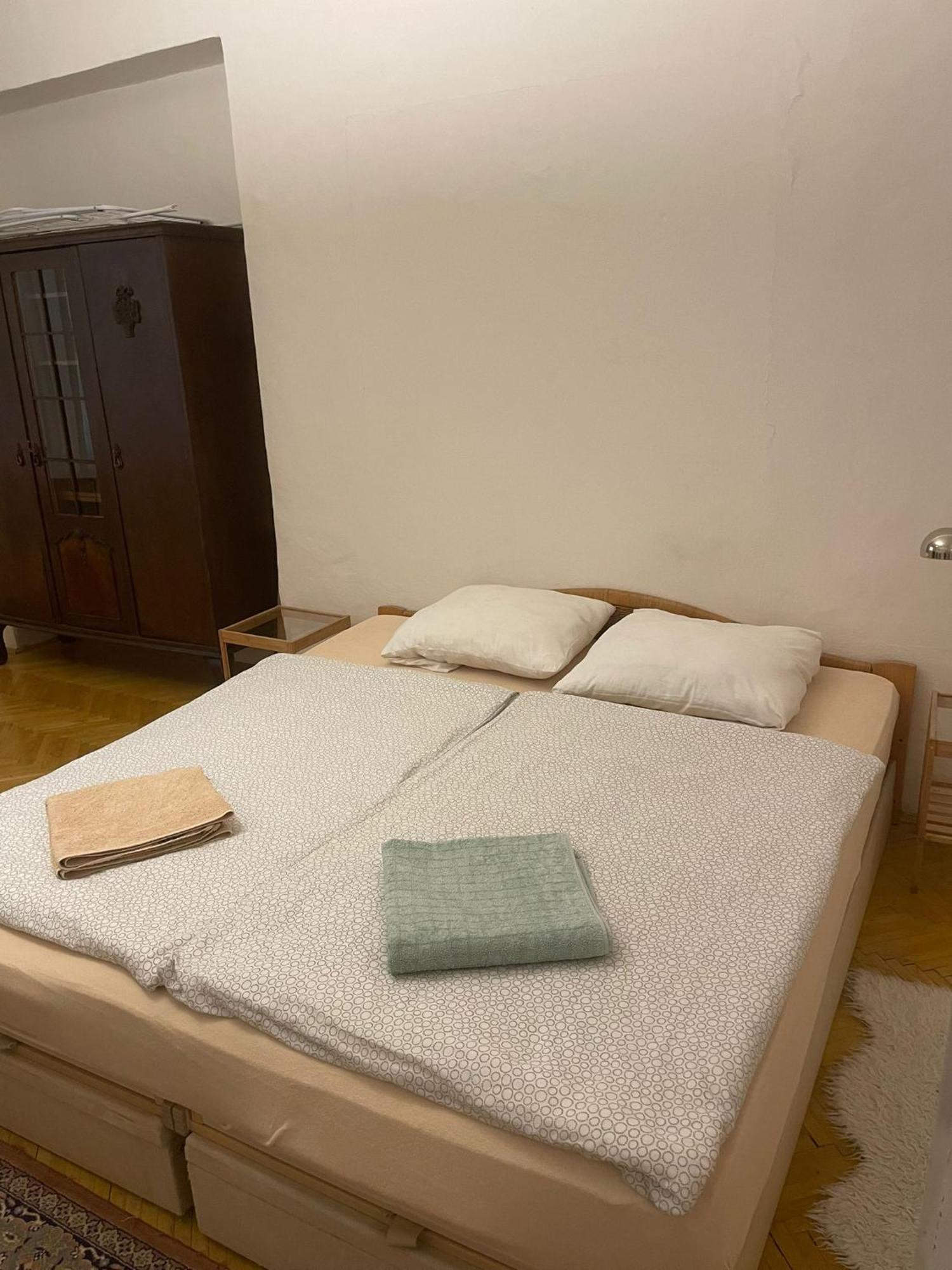 Apartamento Old Town Herberghaus, 250M To Charles Bridge Praga Exterior foto